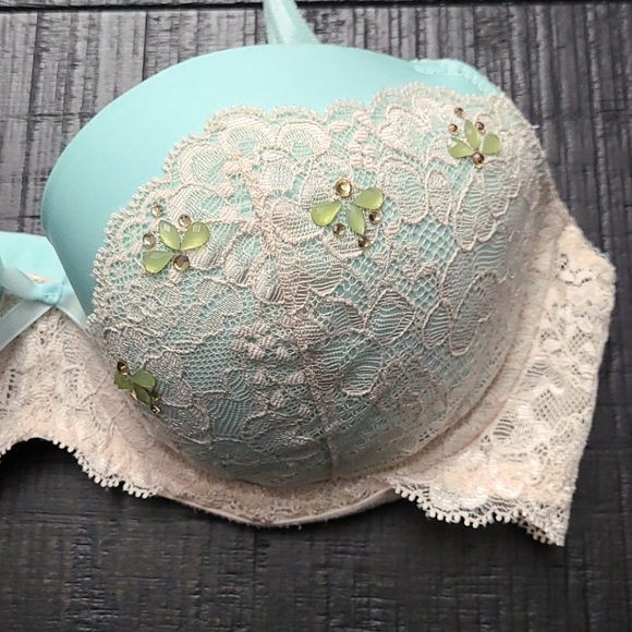 Victoria's Secret Dream Angel Bra - Picture 3 of 7